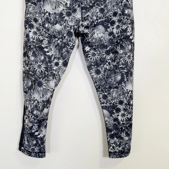 LULULEMON | UP THE PACE CROP - Picture 8 of 10